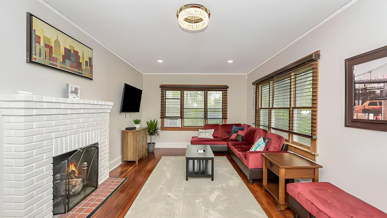 Photo of Livingroom in Lake Grove