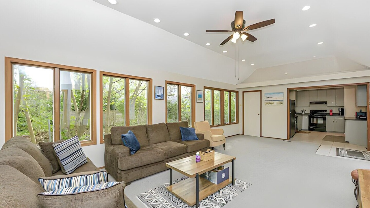 Photo of Livingroom in Lake Grove