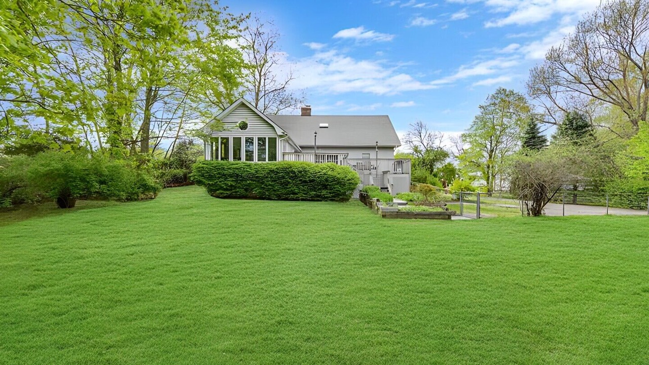 Photo of Outdoor in Lake Grove
