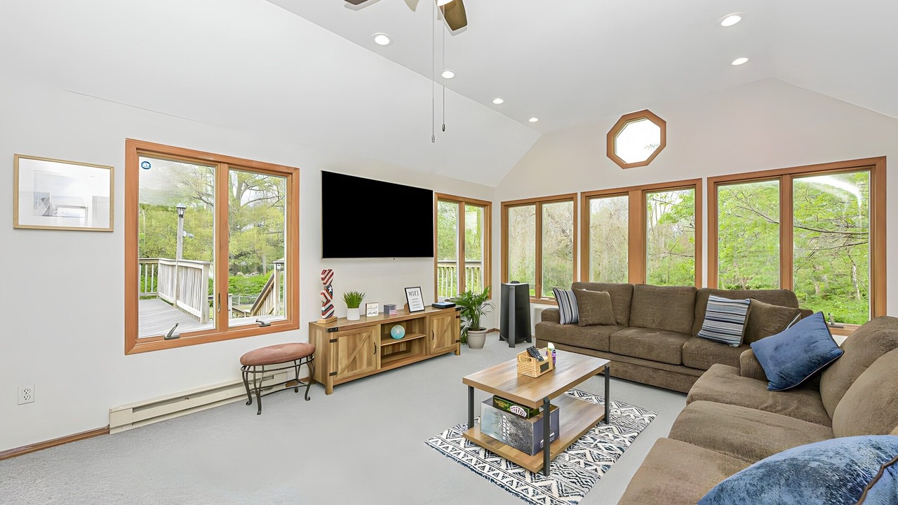 Photo of Livingroom in Lake Grove