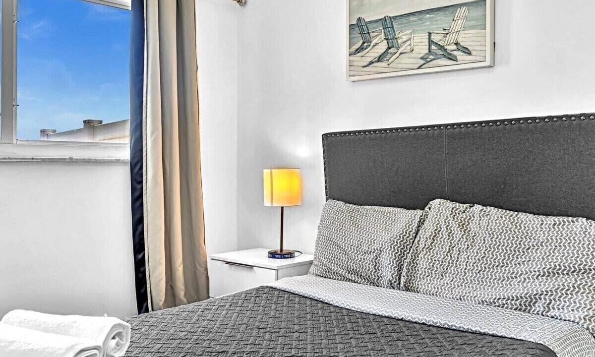 Photo of Bedroom in Davie