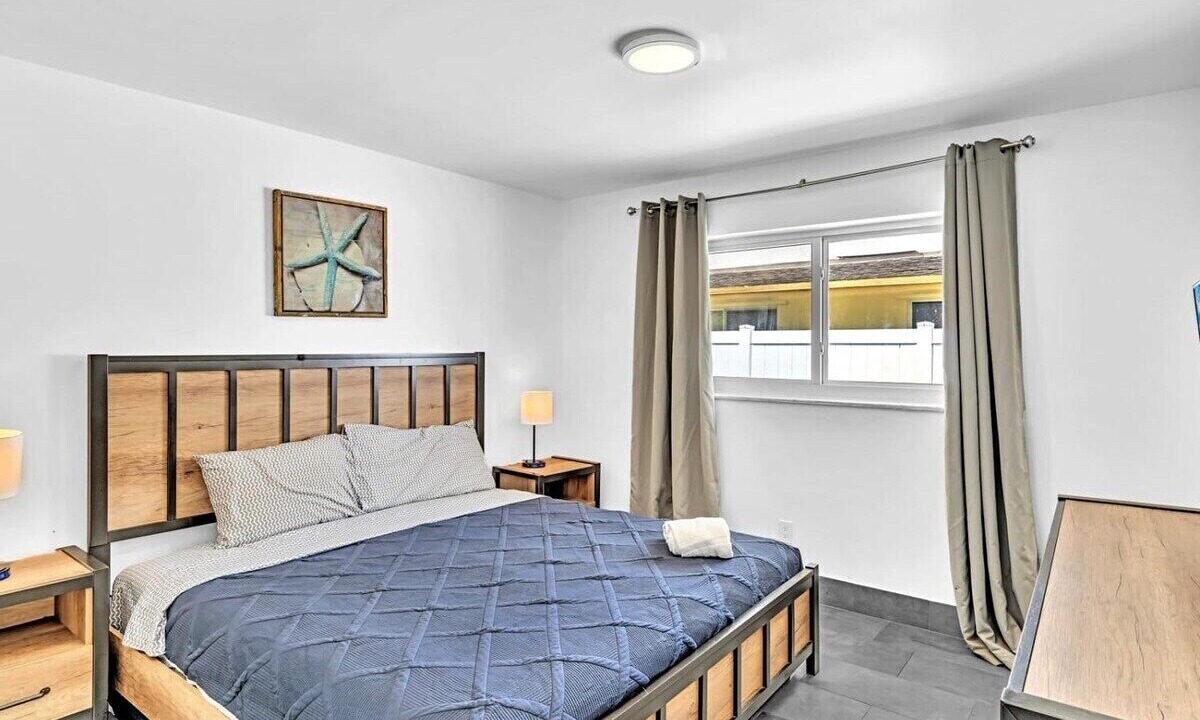 Photo of Bedroom in Davie