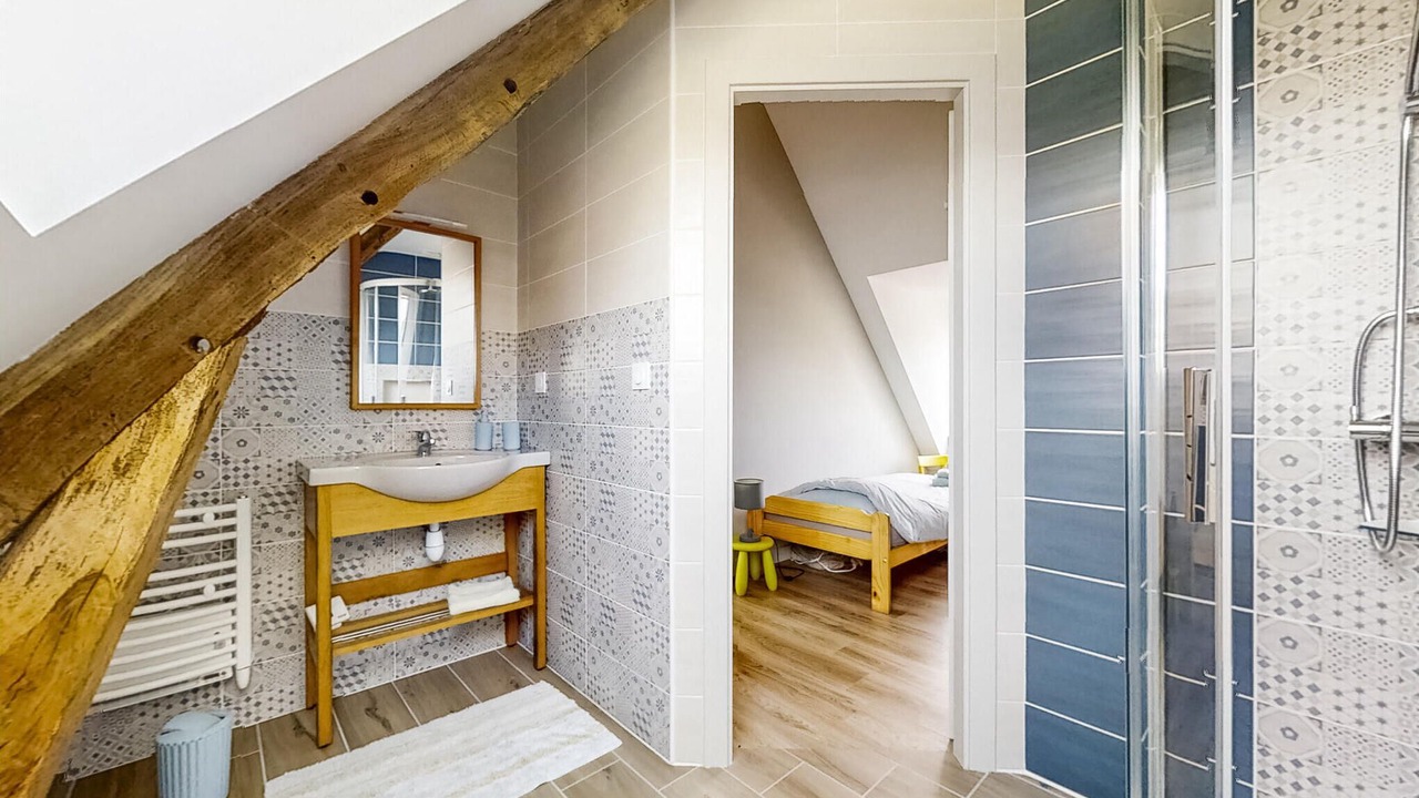 Photo of Bathroom in Lanouee