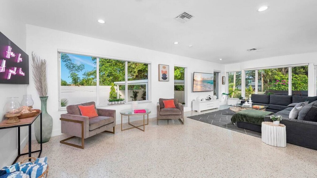 Photo of Livingroom in Northeast Miami