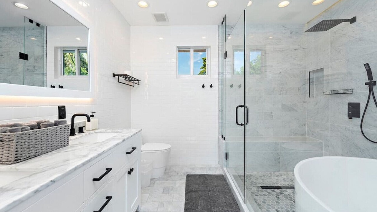 Photo of Bathroom in Northeast Miami