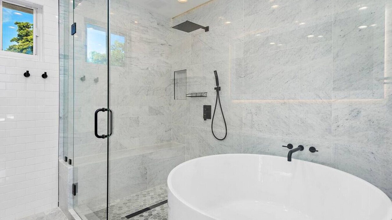 Photo of Bathroom in Northeast Miami