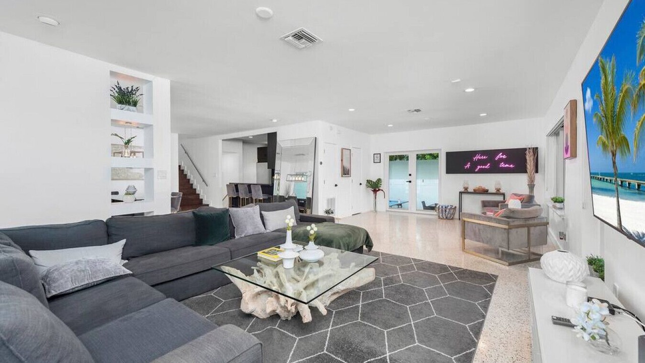 Photo of Livingroom in Northeast Miami