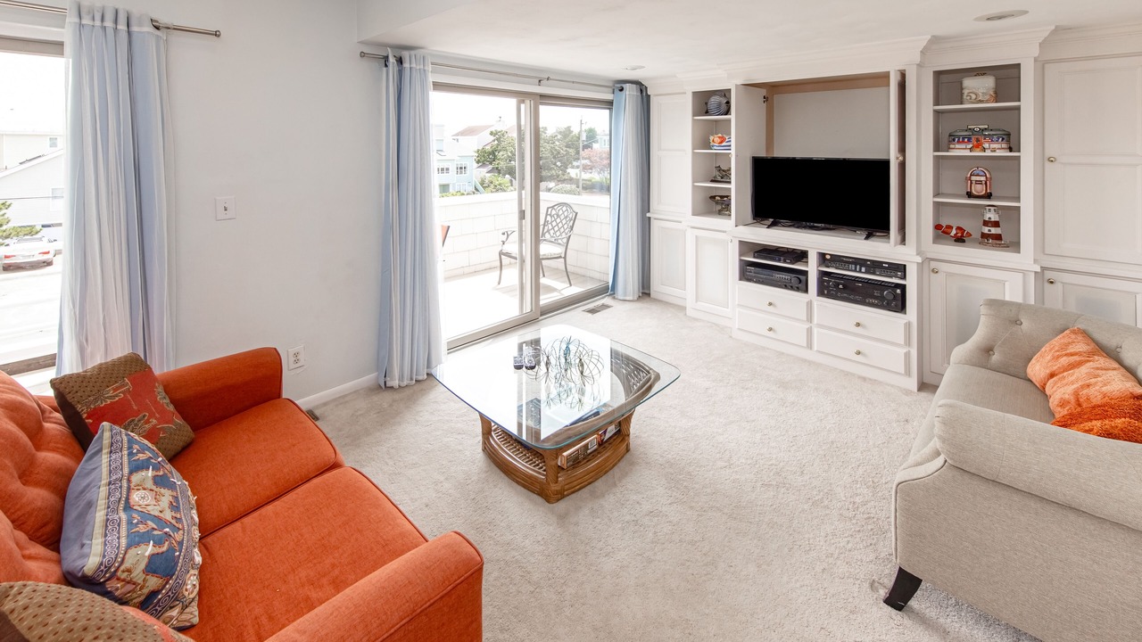 Photo of Livingroom in Croatan Beach