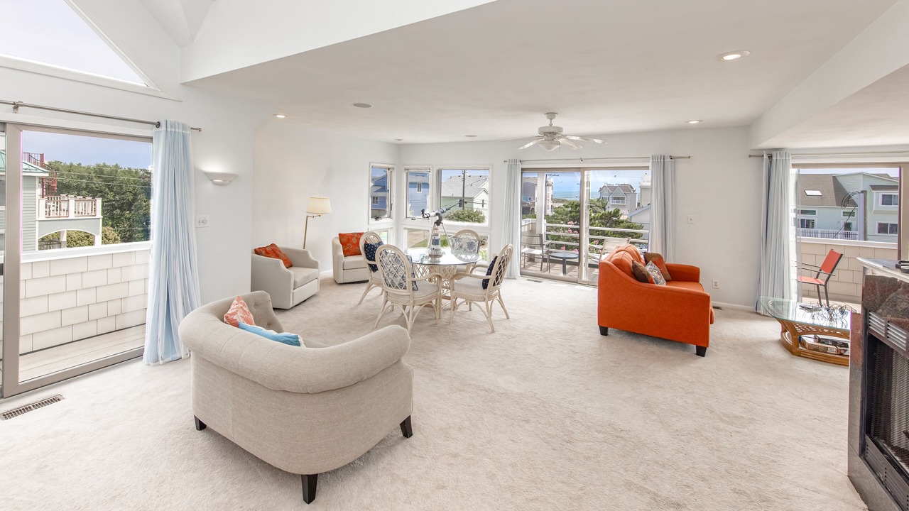 Photo of Livingroom in Croatan Beach