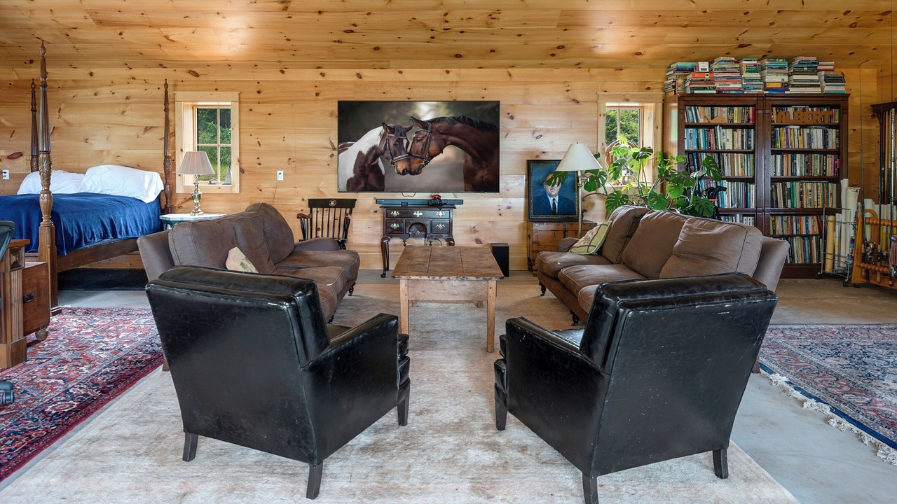 Photo of Bedroom in Skaneateles
