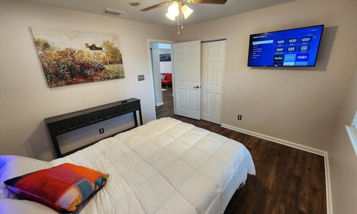 Photo of Bedroom in Tallahassee