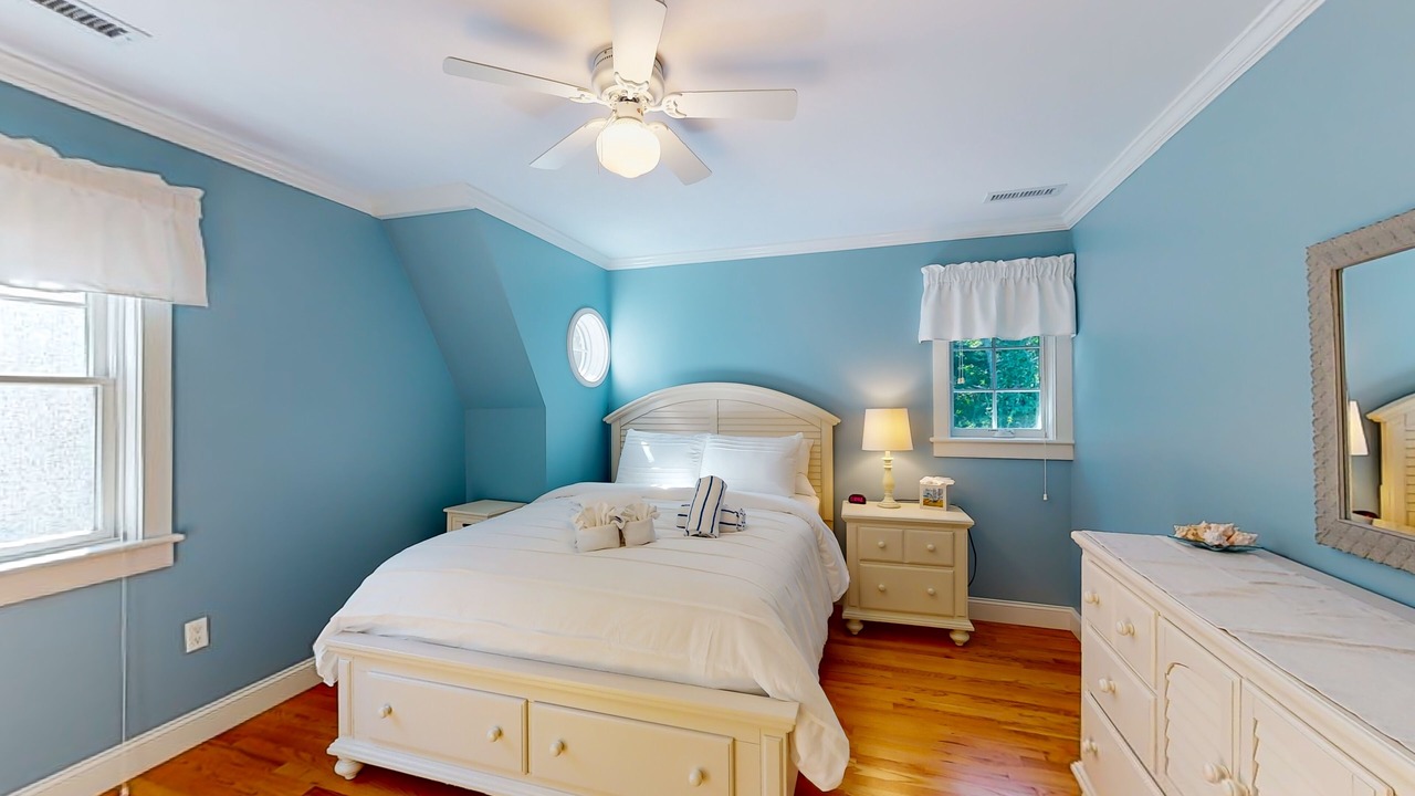 Photo of Bedroom in West Yarmouth