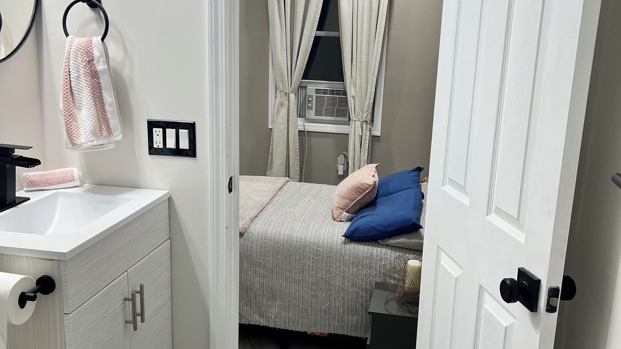 Photo of Bedroom in Brentwood