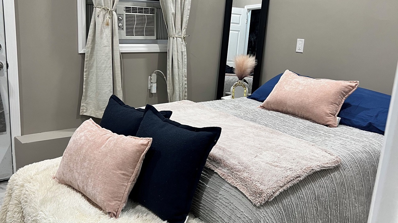 Photo of Bedroom in Brentwood