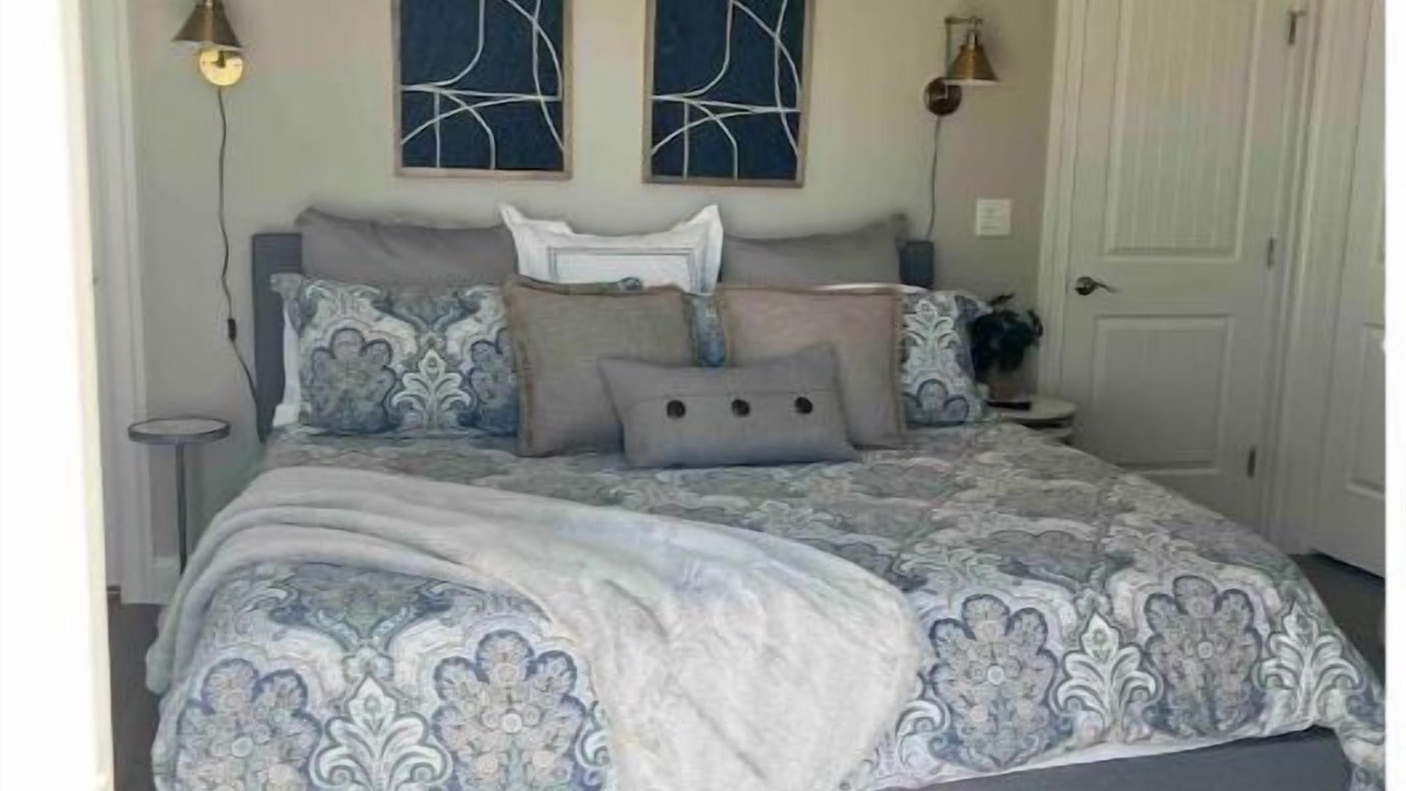 Photo of Bedroom in North