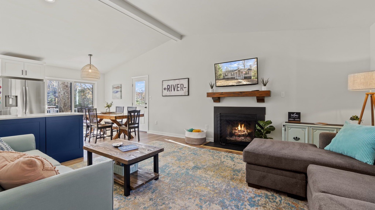 Photo of Livingroom in Weems
