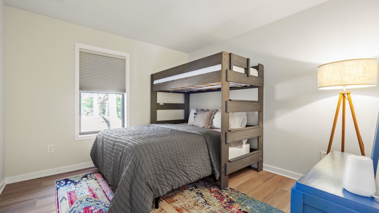 Photo of Bedroom in Weems