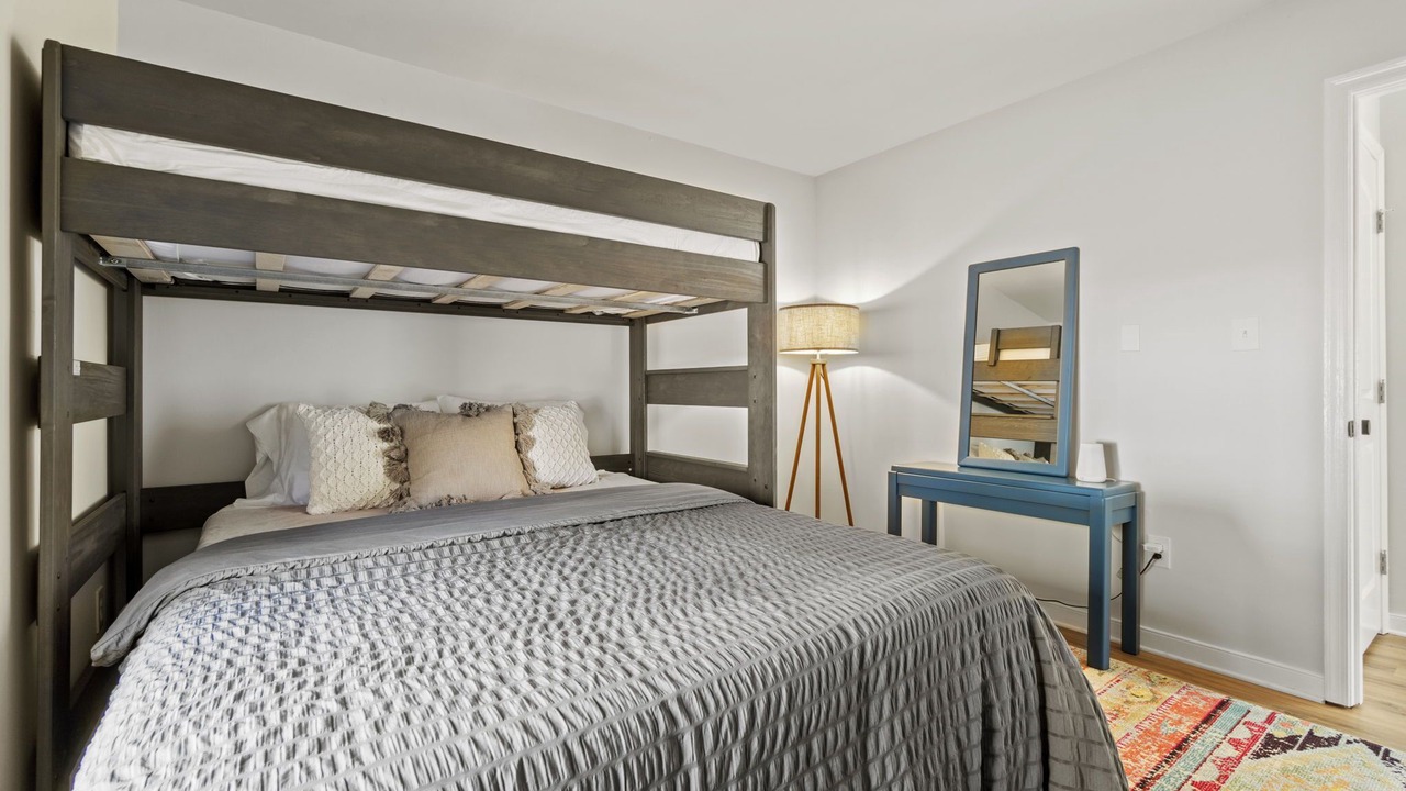 Photo of Bedroom in Weems