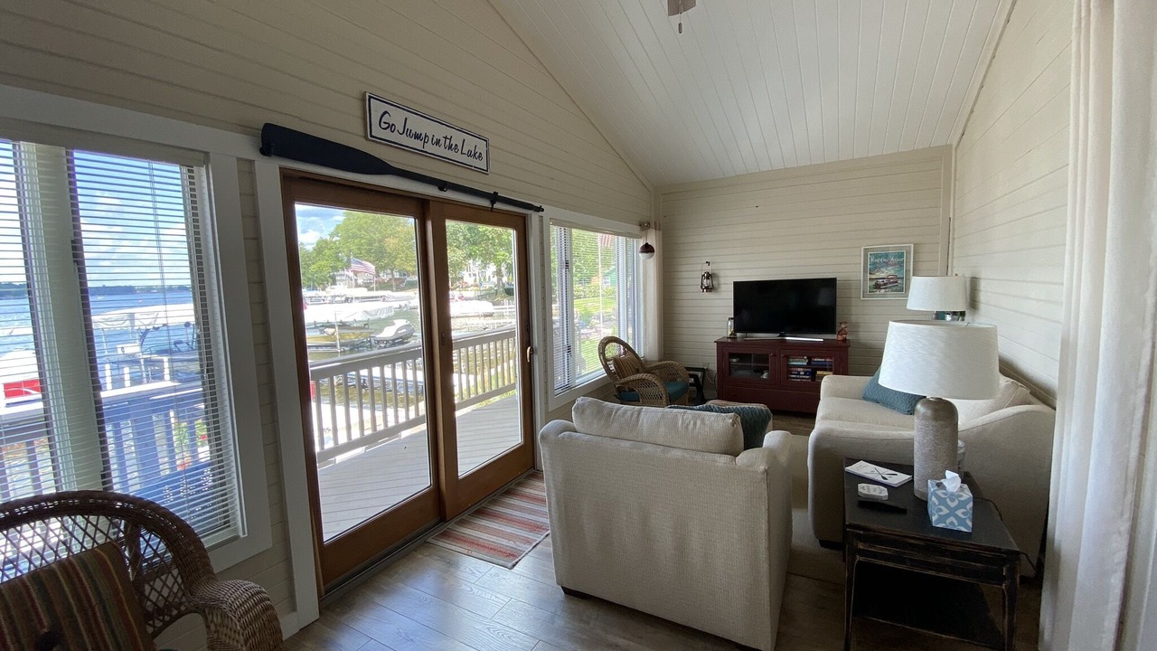 Photo of Livingroom in Fremont