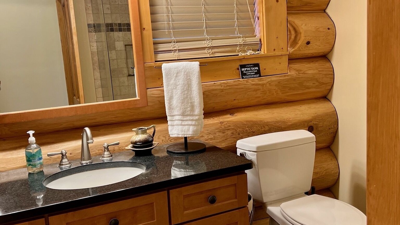 Photo of Bathroom in Haywood