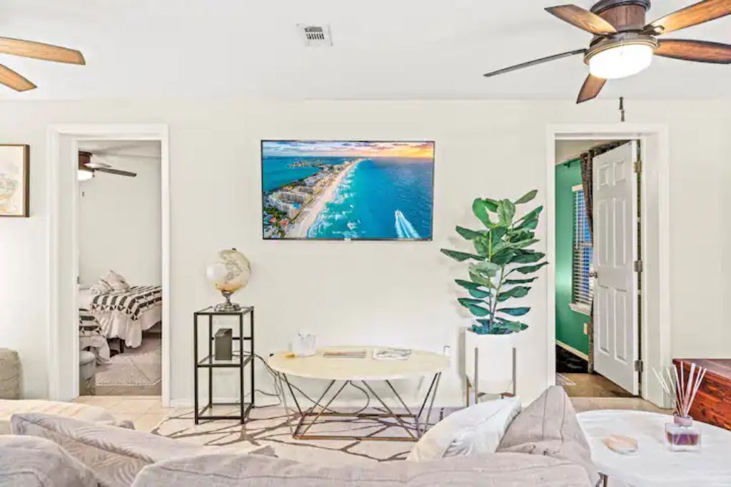 Photo of Livingroom in Niceville