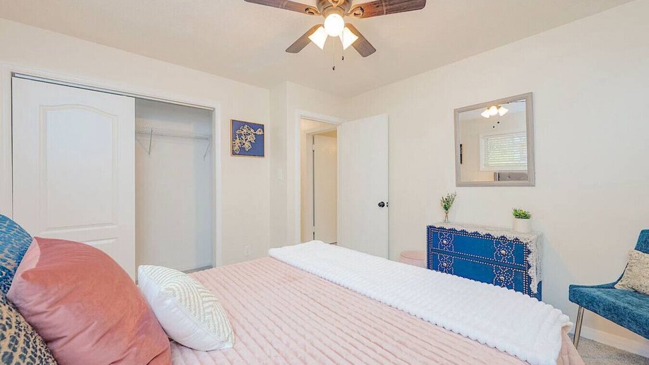 Photo of Bedroom in Central Newport News