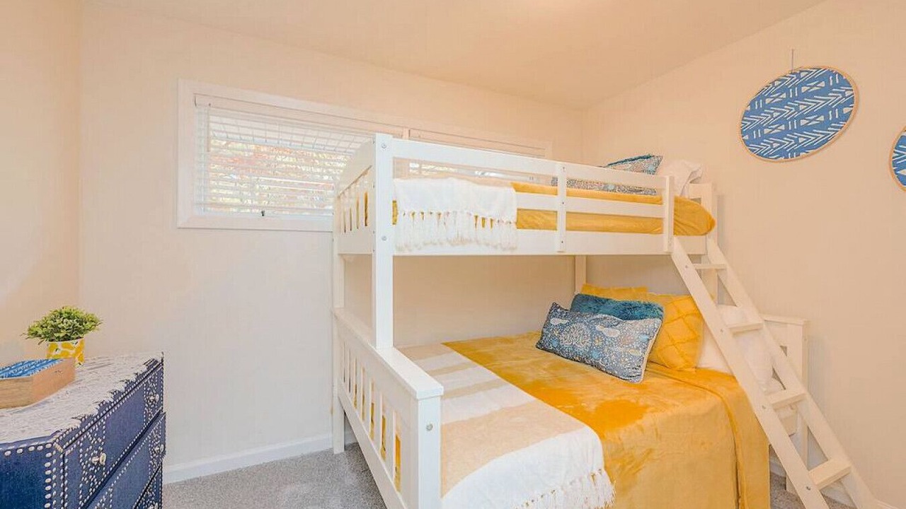 Photo of Bedroom in Central Newport News
