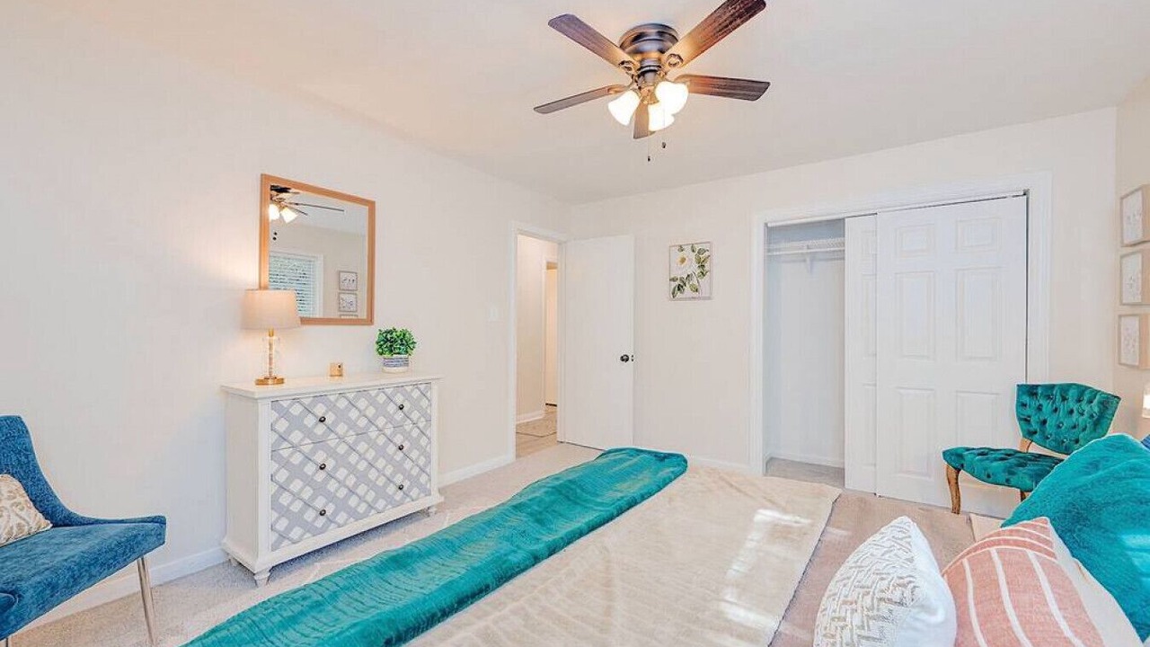 Photo of Bedroom in Central Newport News