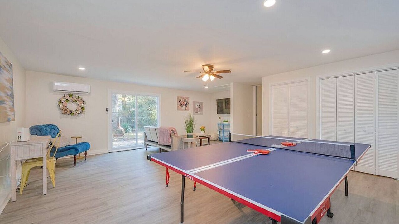 Photo of Livingroom in Central Newport News