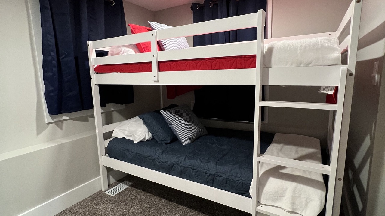 Photo of Bedroom in Simonton Lake