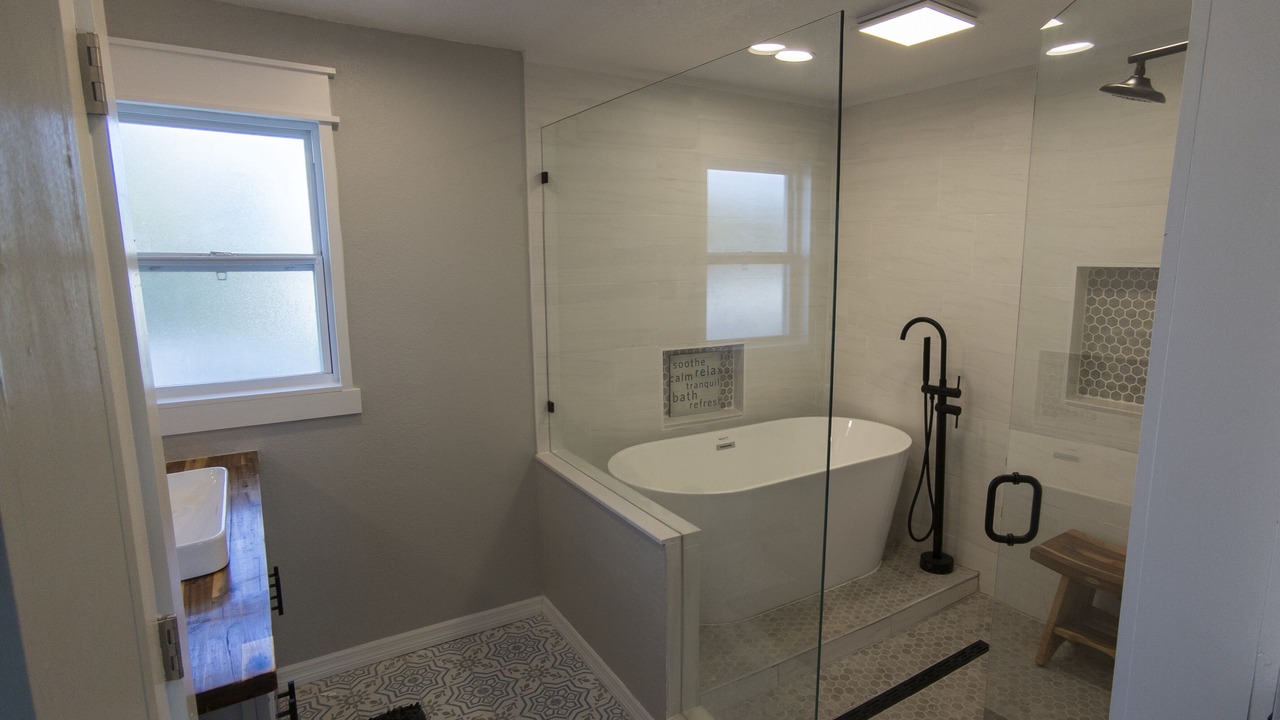Photo of Bathroom in Venetian Way