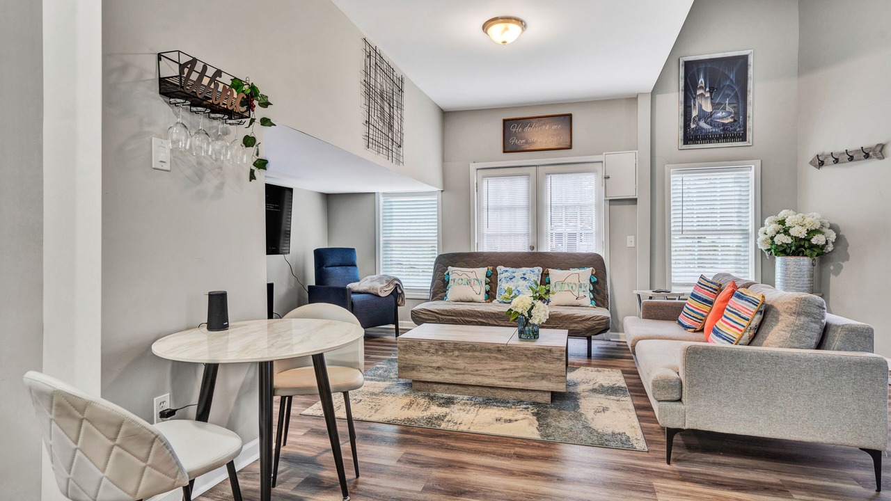 Photo of Livingroom in Cave Spring