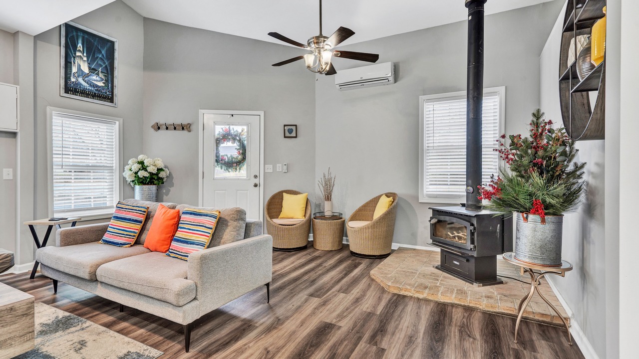Photo of Livingroom in Cave Spring