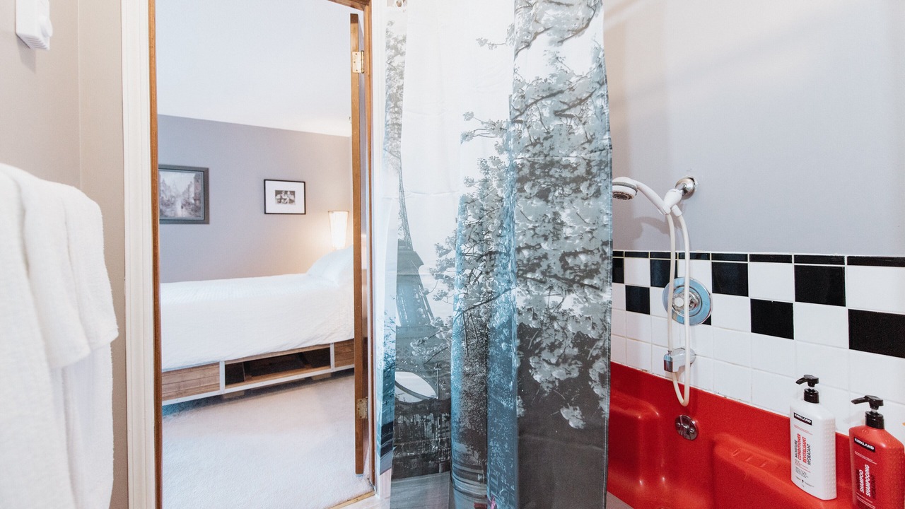 Photo of Bathroom in Sechelt