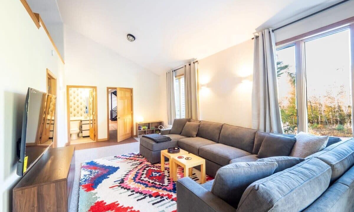 Photo of Livingroom in Otis