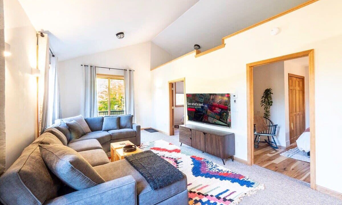 Photo of Livingroom in Otis