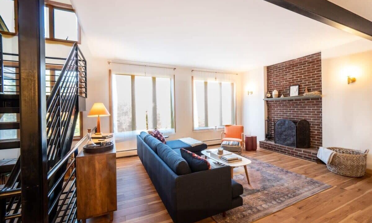 Photo of Livingroom in Otis