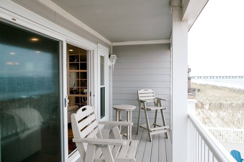 Photo of Patio Balcony in Chic's Beach