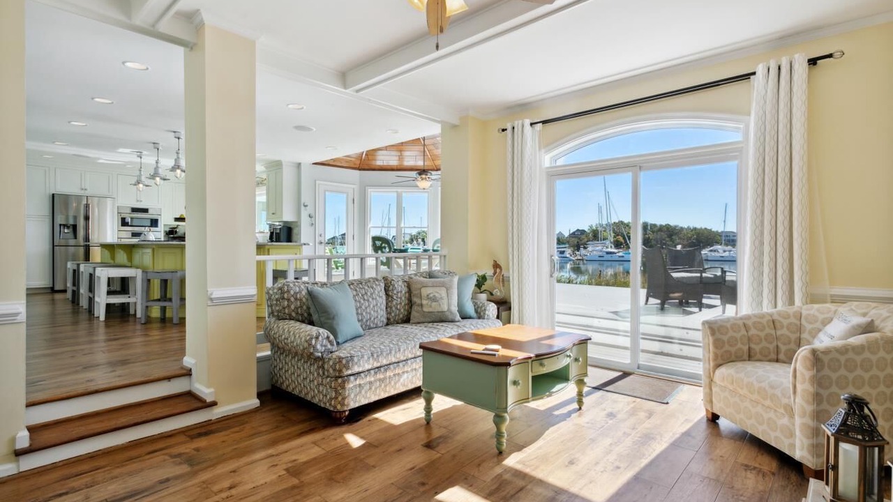 Photo of Livingroom in Hampton