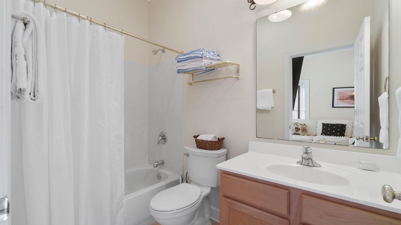 Photo of Bathroom in Treetop
