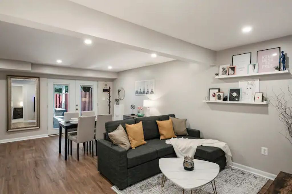 Photo of Livingroom in Leesburg