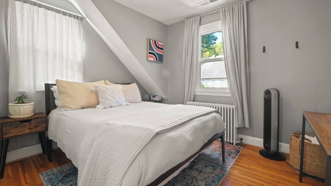 Photo of Bedroom in Fry's Spring