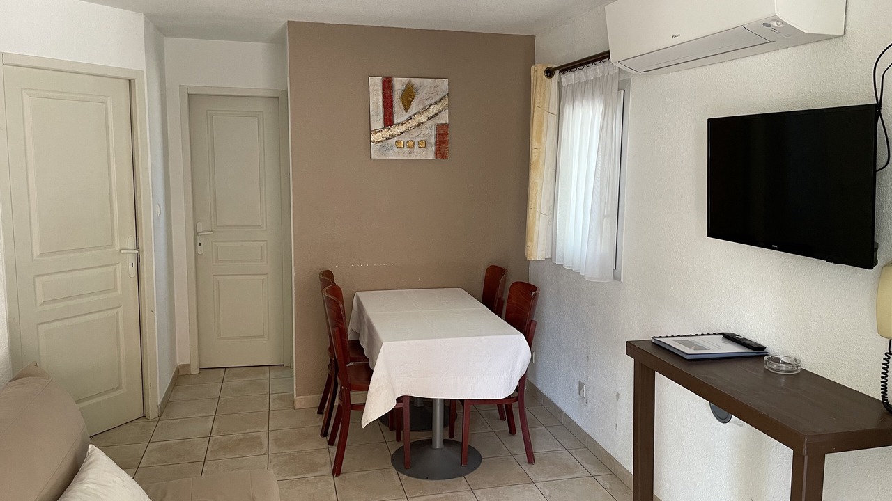 Photo of Livingroom in Cabrieres-d'Avignon