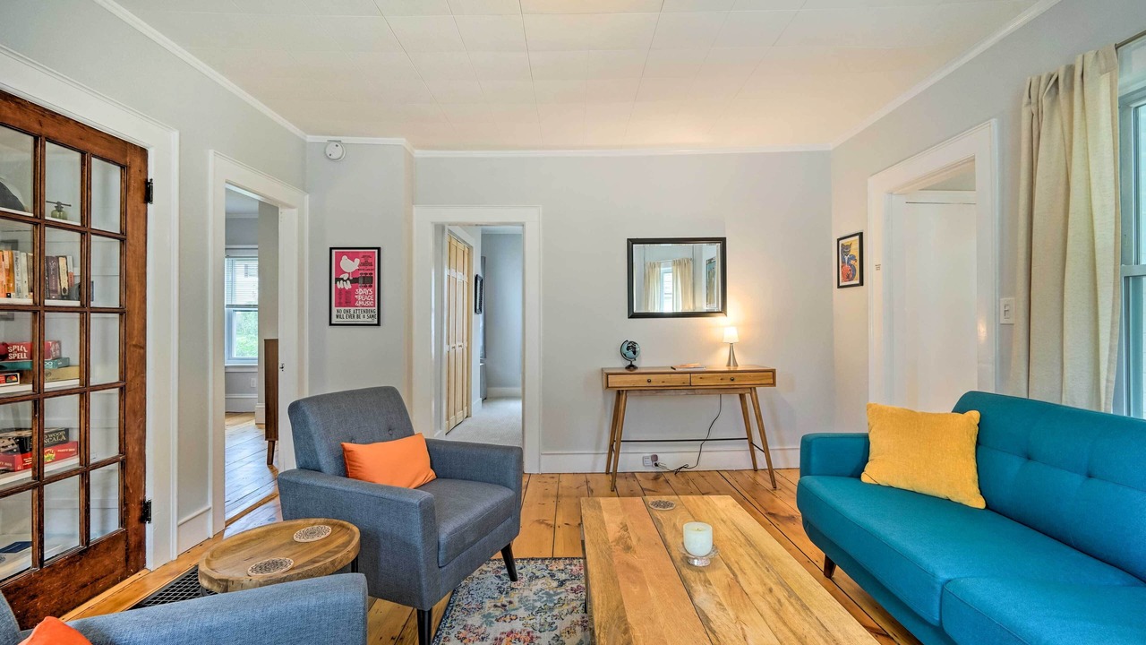 Photo of Livingroom in Keene