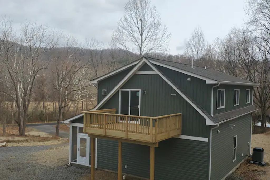 Photo of Outdoor in Etlan