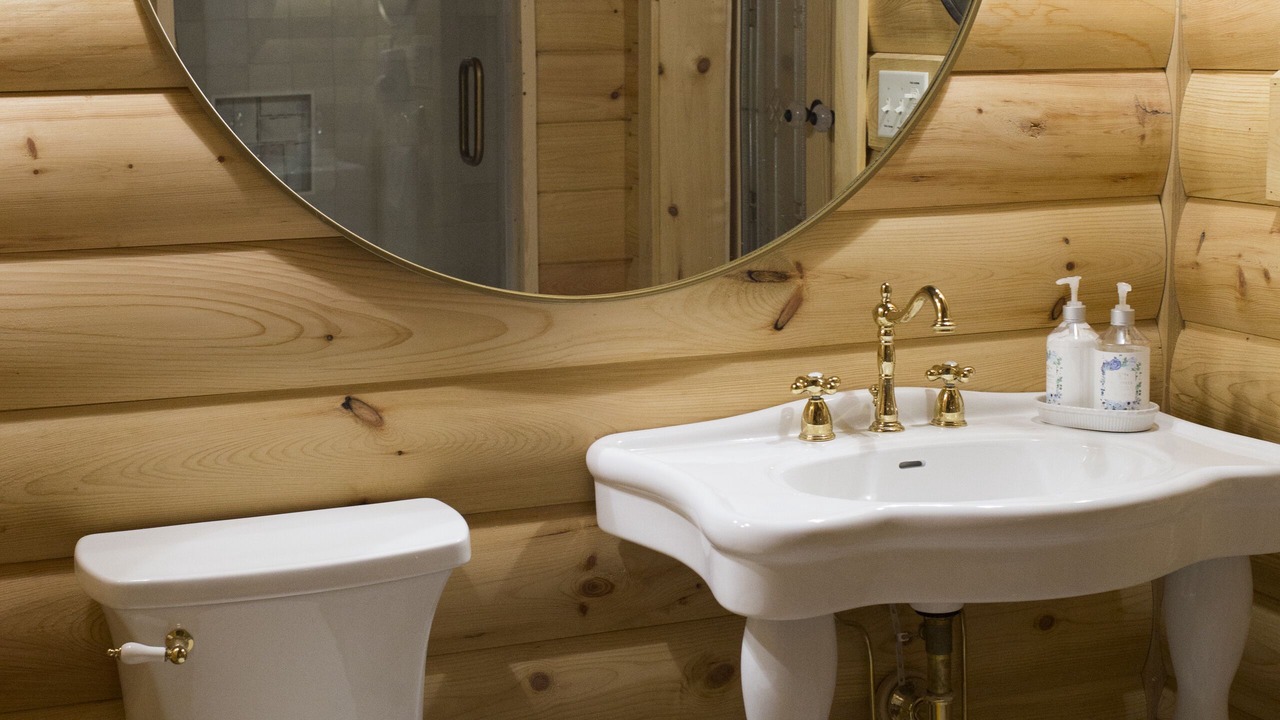 Photo of Bathroom in Lockwood