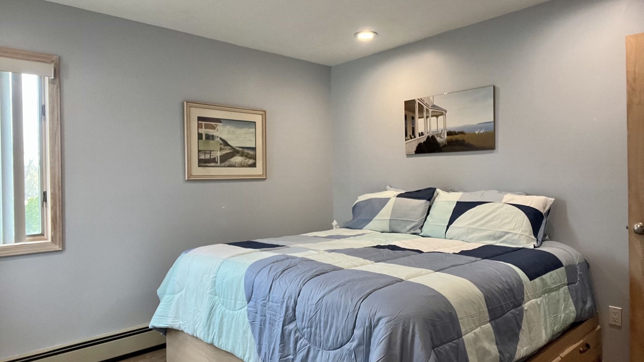 Photo of Bedroom in Aquebogue
