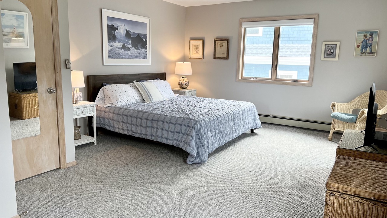 Photo of Bedroom in Aquebogue