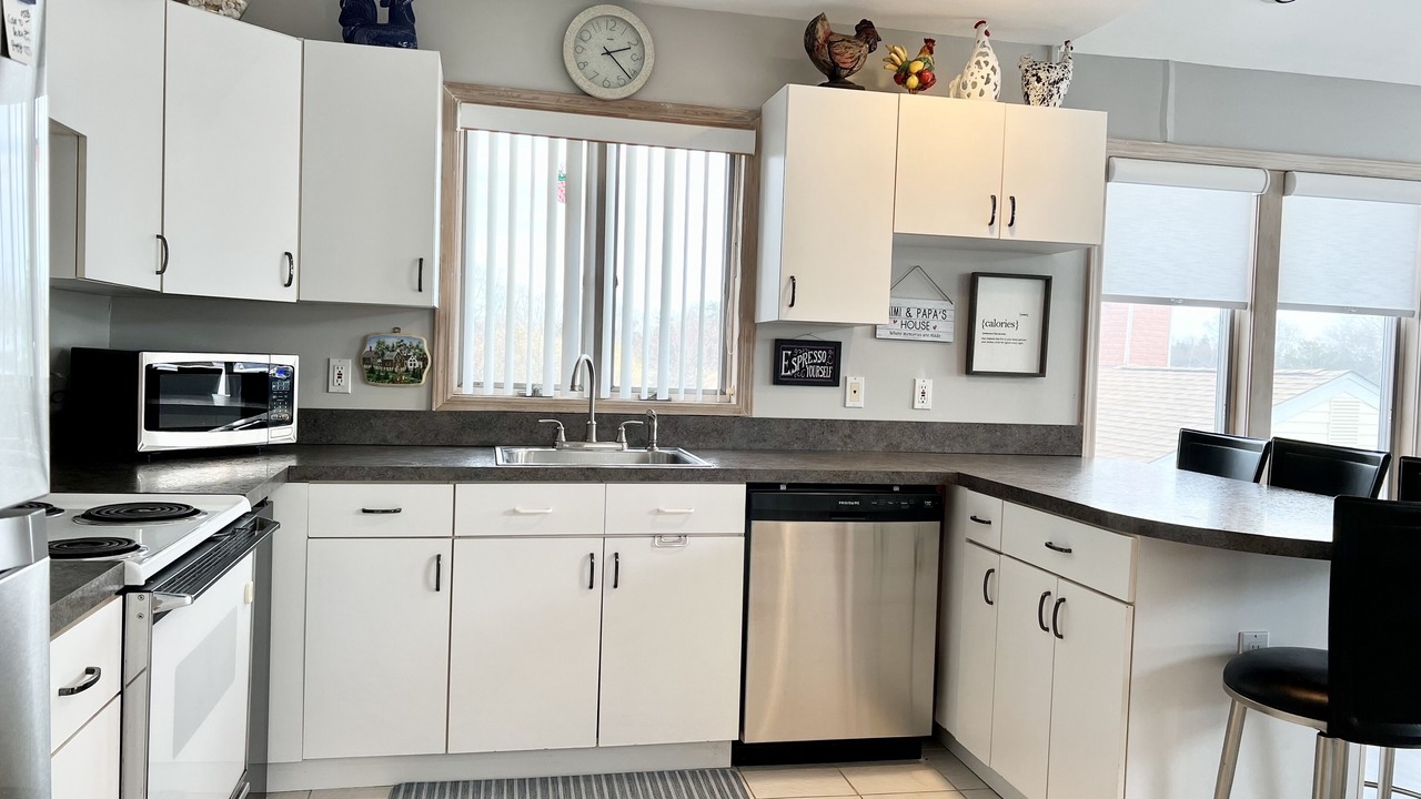 Photo of Kitchen in Aquebogue