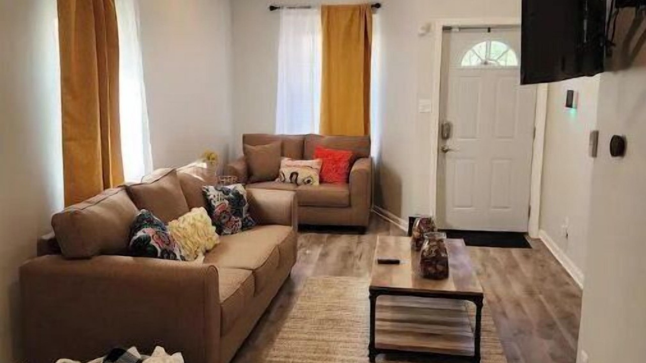 Photo of Livingroom in Gary